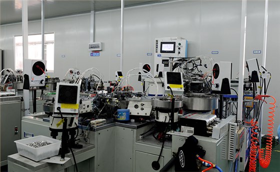 港源電子開關(guān)生產(chǎn)設備