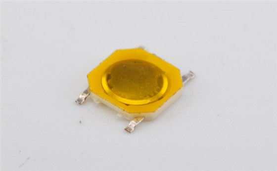 輕觸開(kāi)關(guān)