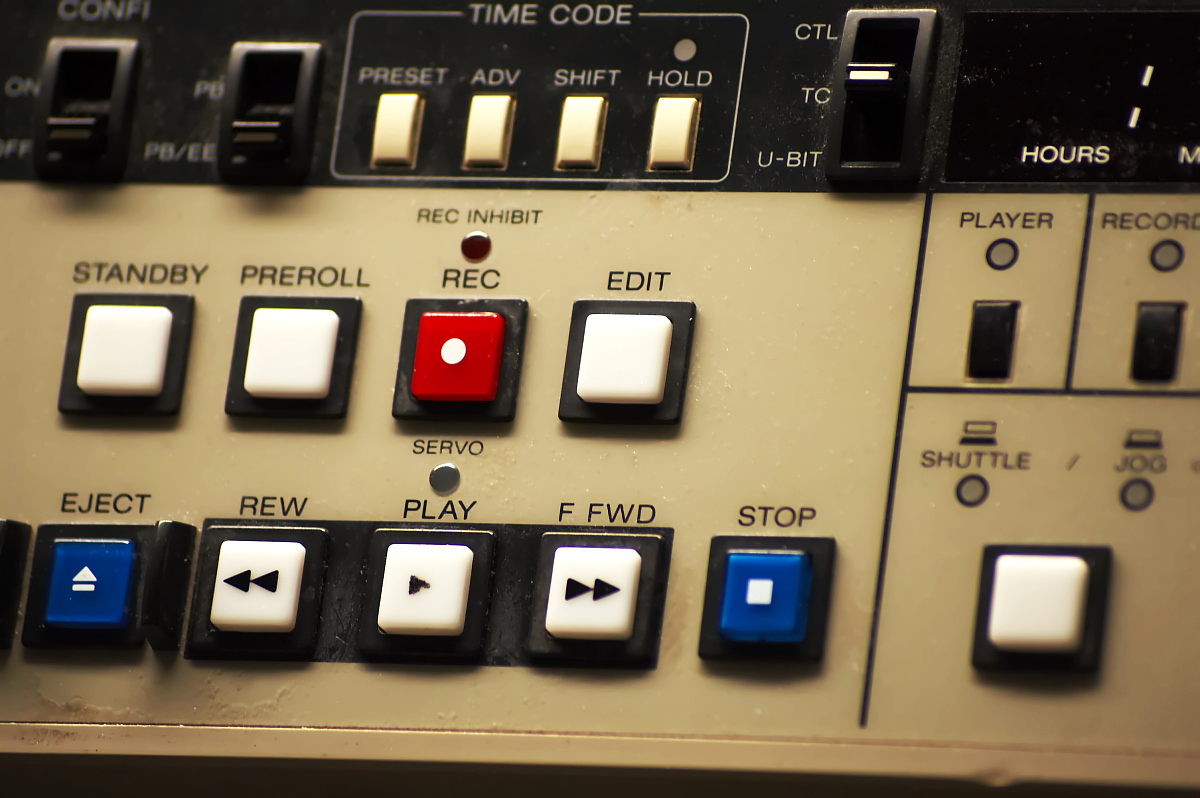 2018了，別花冤枉錢了，港源的開關(guān)批量訂購值得信賴！各大廠家福利來了!