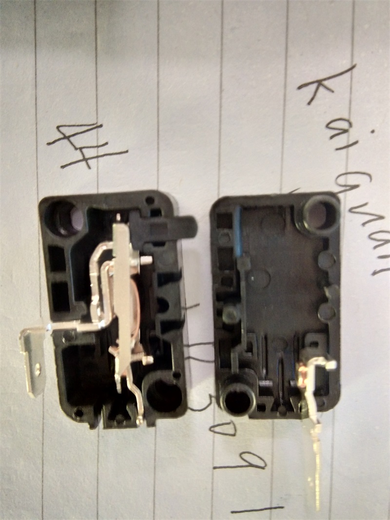 微動(dòng)開(kāi)關(guān)結(jié)構(gòu)圖