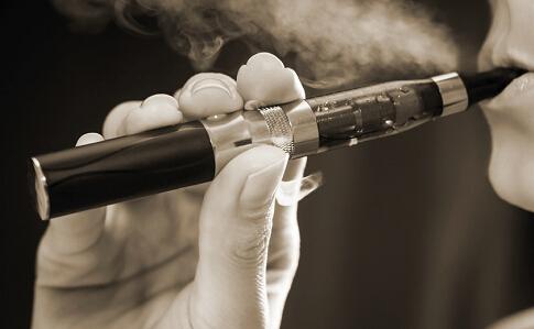 里的超小型輕觸開關(guān)